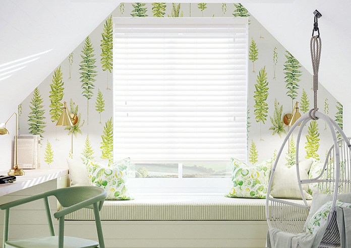 Cotswold, Ghost White - Motorised Venetian Blind - Image 3
